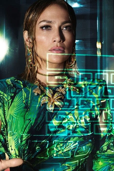 vestito versace jennifer lopez imitazione|Versace Primavera Estate 2020: il jungle dess di Jennifer Lopez .